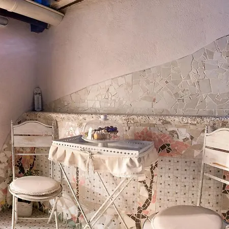 Konukevi Boutique Cardea Split