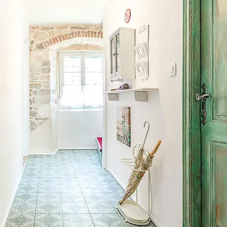 Konukevi Boutique Cardea